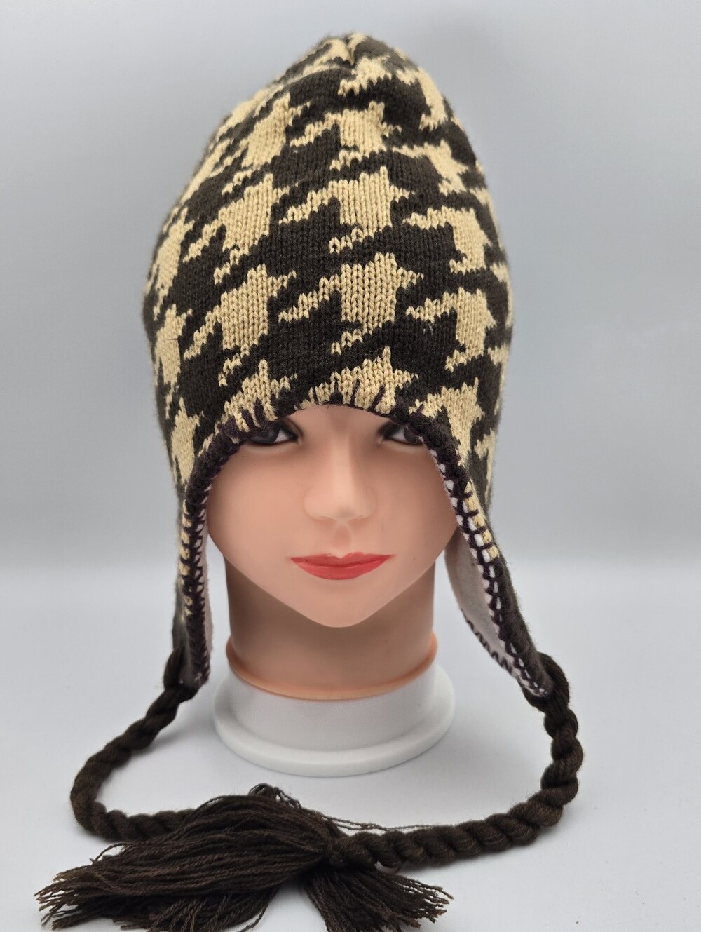 Unbranded Winter Houndstooth Peruvian Style Chullo Beanie (No Pom Pom)